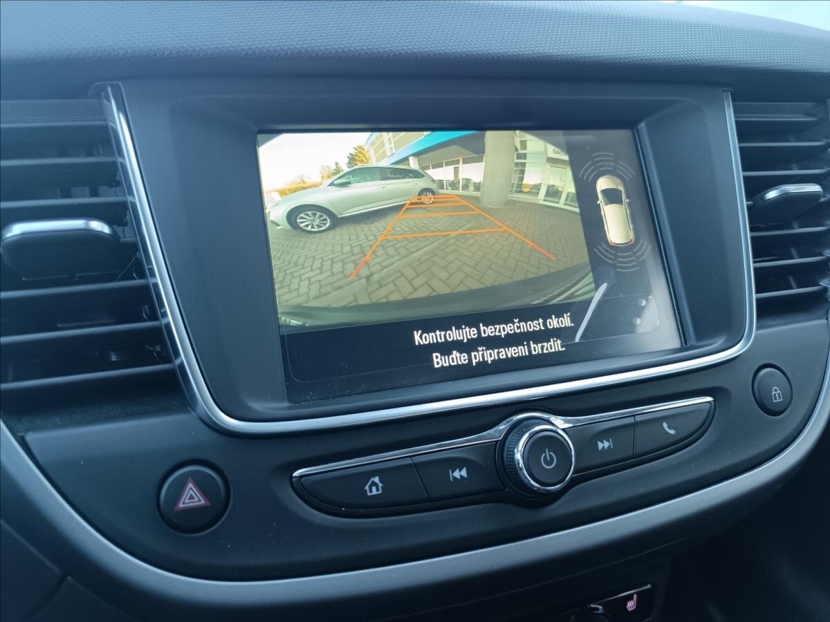 Opel Crossland X SUV / Terénní 1,2 l 81 kw