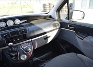 Peugeot 807 MPV 2,0 l 100 kw