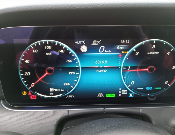 Mercedes-Benz Třídy E 4