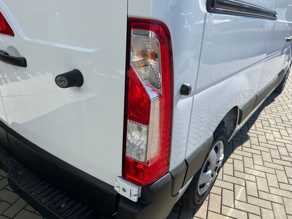 Nissan Interstar Skříň 2,3 l 100 kw