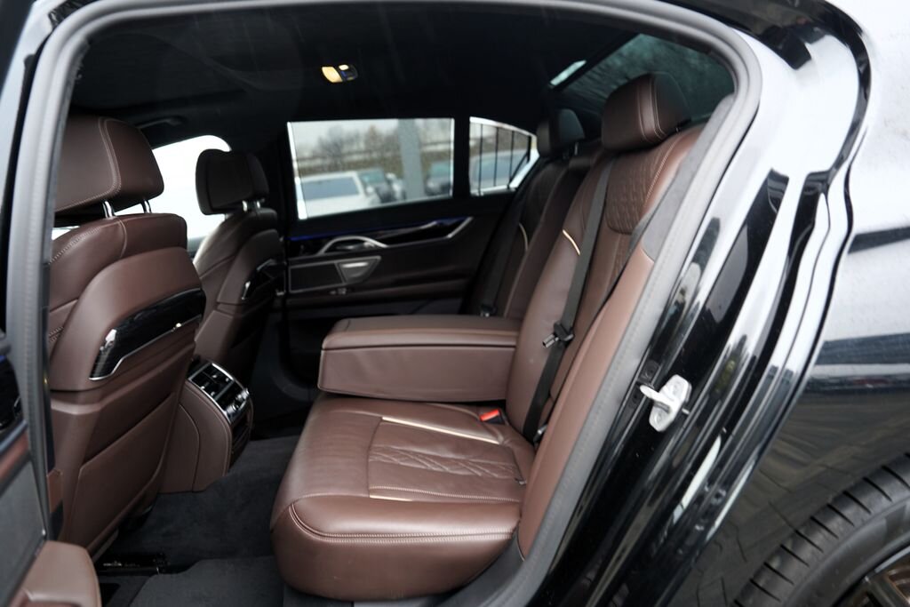 BMW Řada 7 Sedan 3,0 l 250 kw