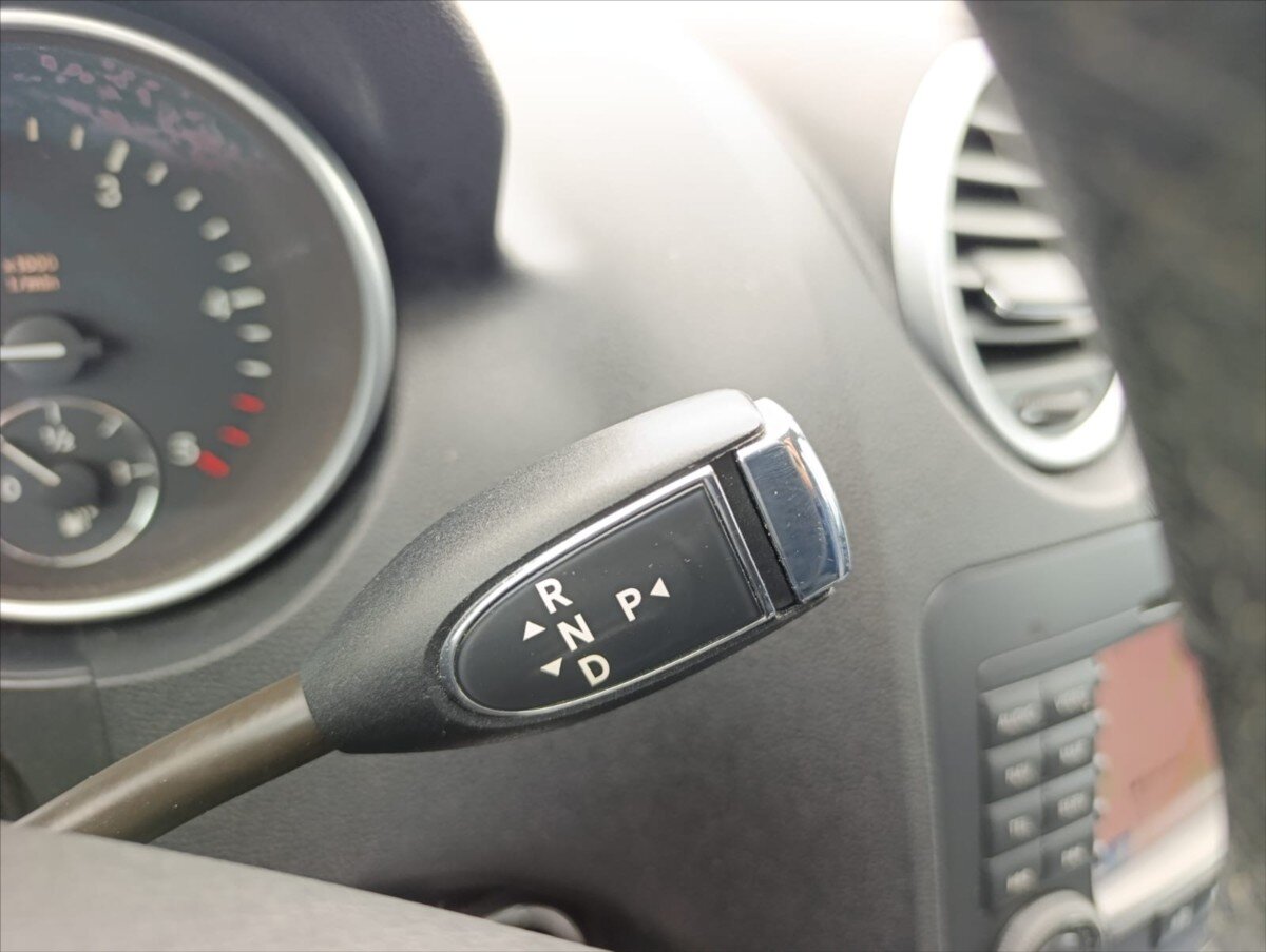 Mercedes-Benz Třídy M SUV / Terénní 3,0 l 165 kw