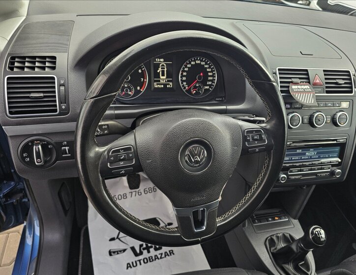 Volkswagen Touran 12