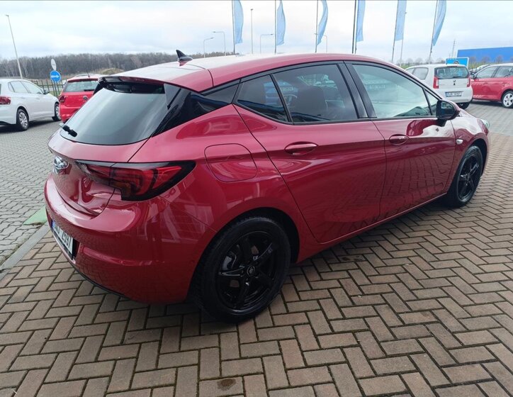 Opel Astra Hatchback 1,2 l 96 kw