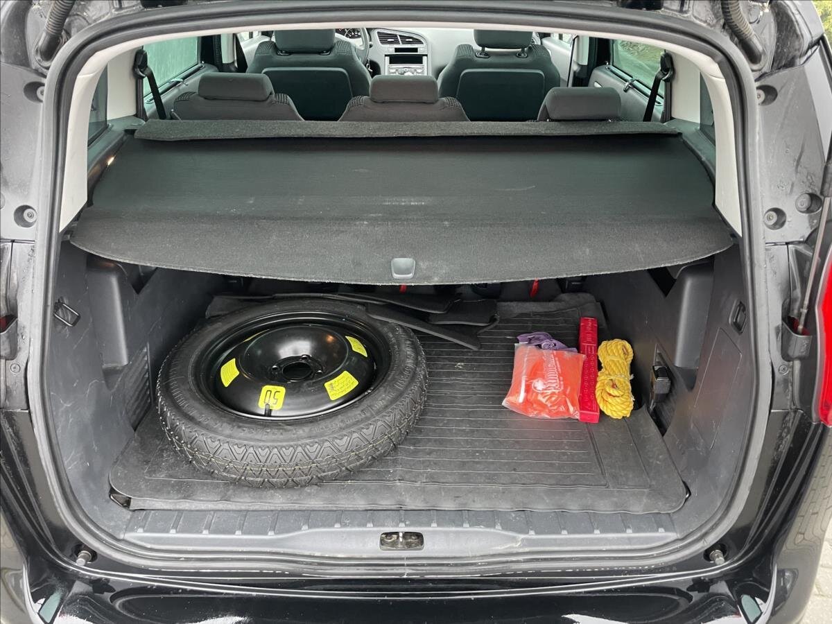 Peugeot 5008 MPV 2,0 l 110 kw