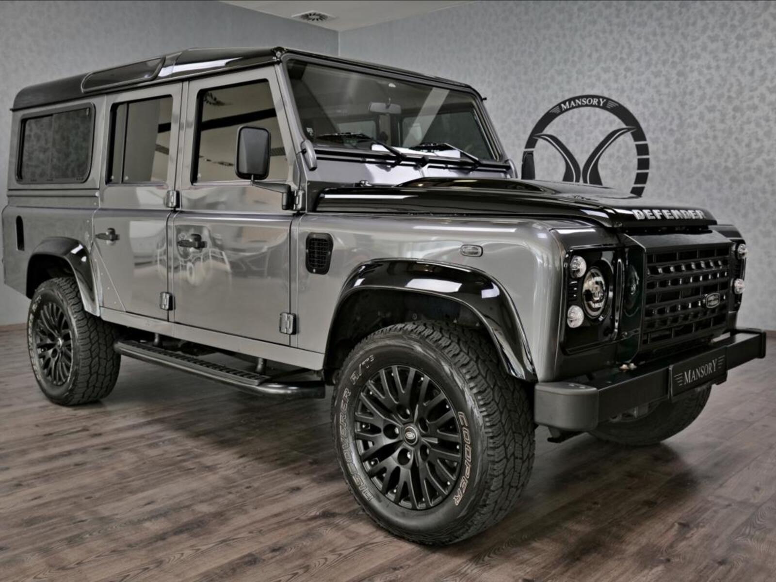 Land Rover Defender 1