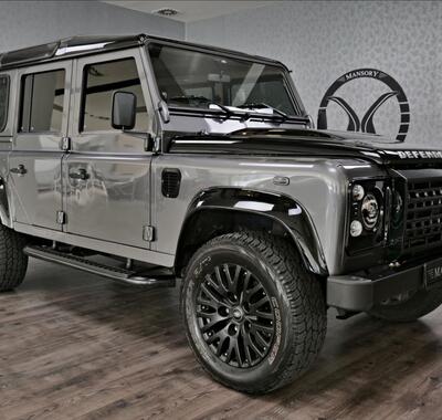Land Rover Defender 1