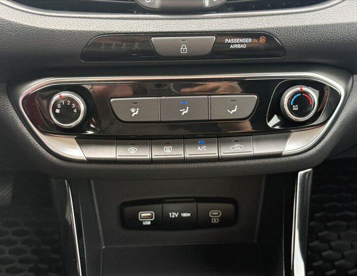 Hyundai i30 Kombi 1,5 l 103 kw