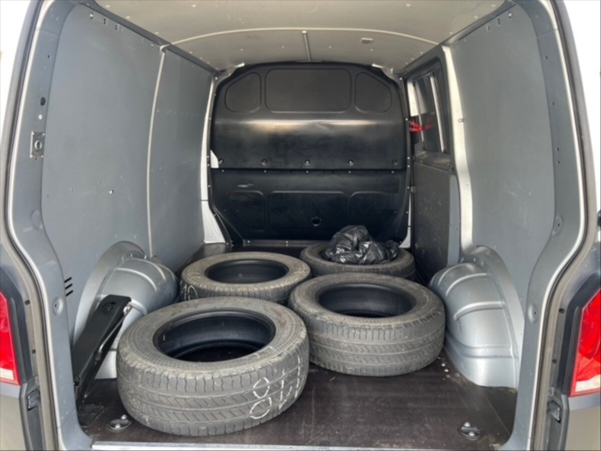 Volkswagen Transporter Skříň 2,0 l 110 kw