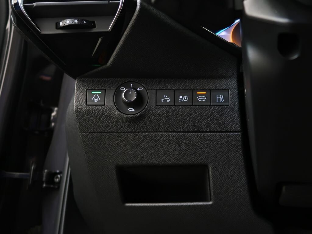 DS Automobiles DS7 Crossback SUV / Terénní 1,6 l 133 kw