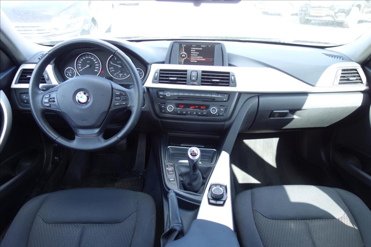 BMW Řada 3 Sedan / Limuzína 2,0 l 105 kw