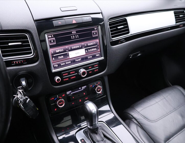Volkswagen Touareg SUV / Terénní 3,0 l 176 kw