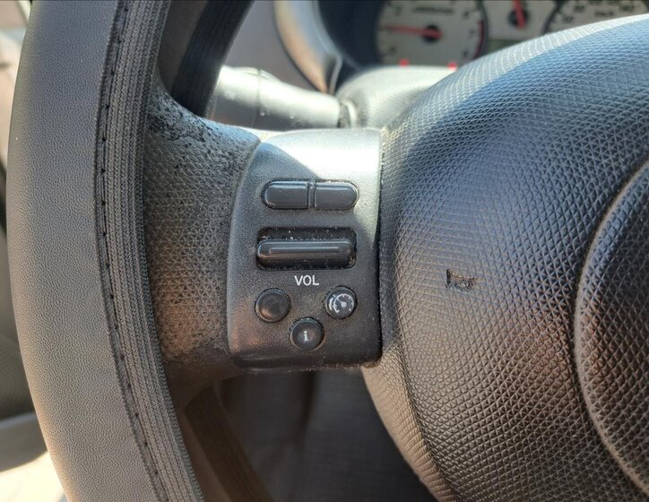 Nissan Micra Hatchback 1,2 l 48 kw