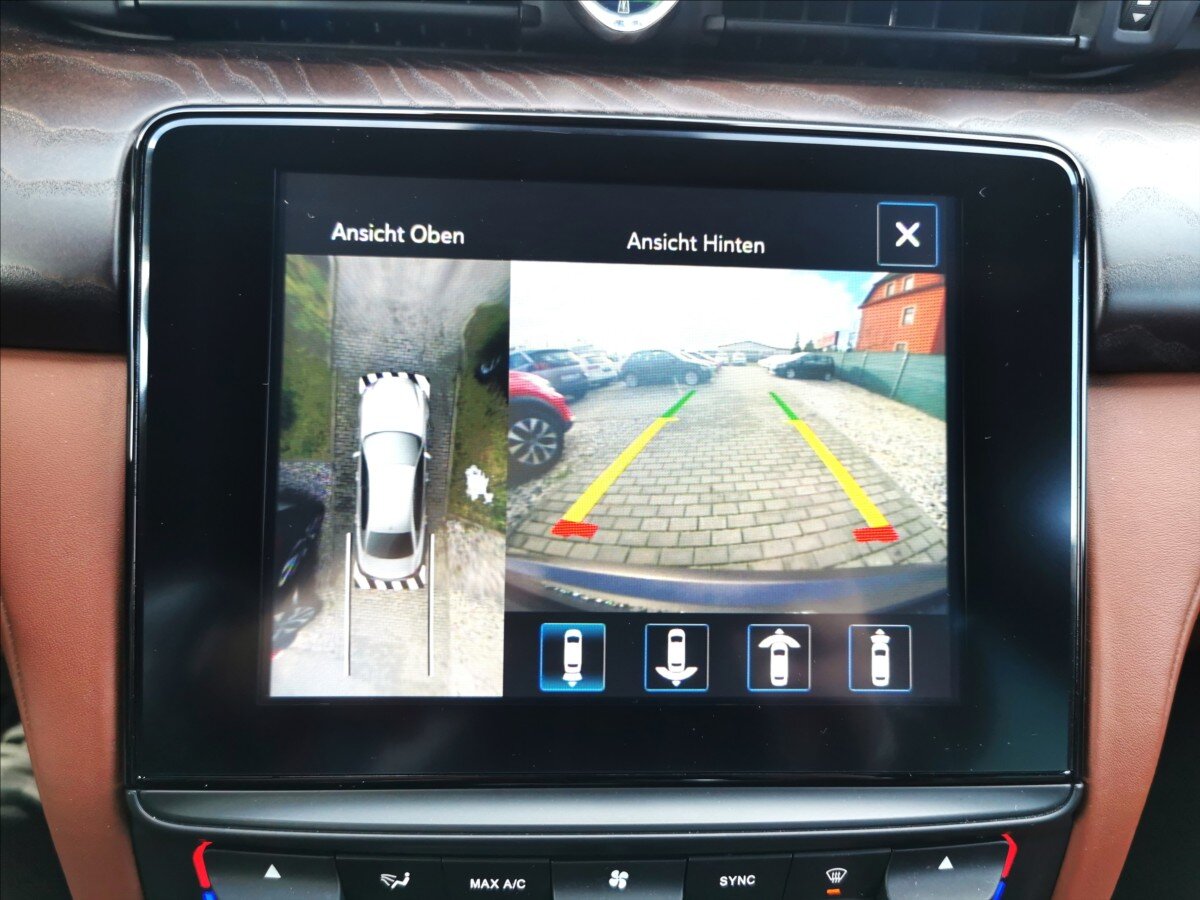 Maserati Quattroporte Sedan / Limuzína 3,0 l 202 kw