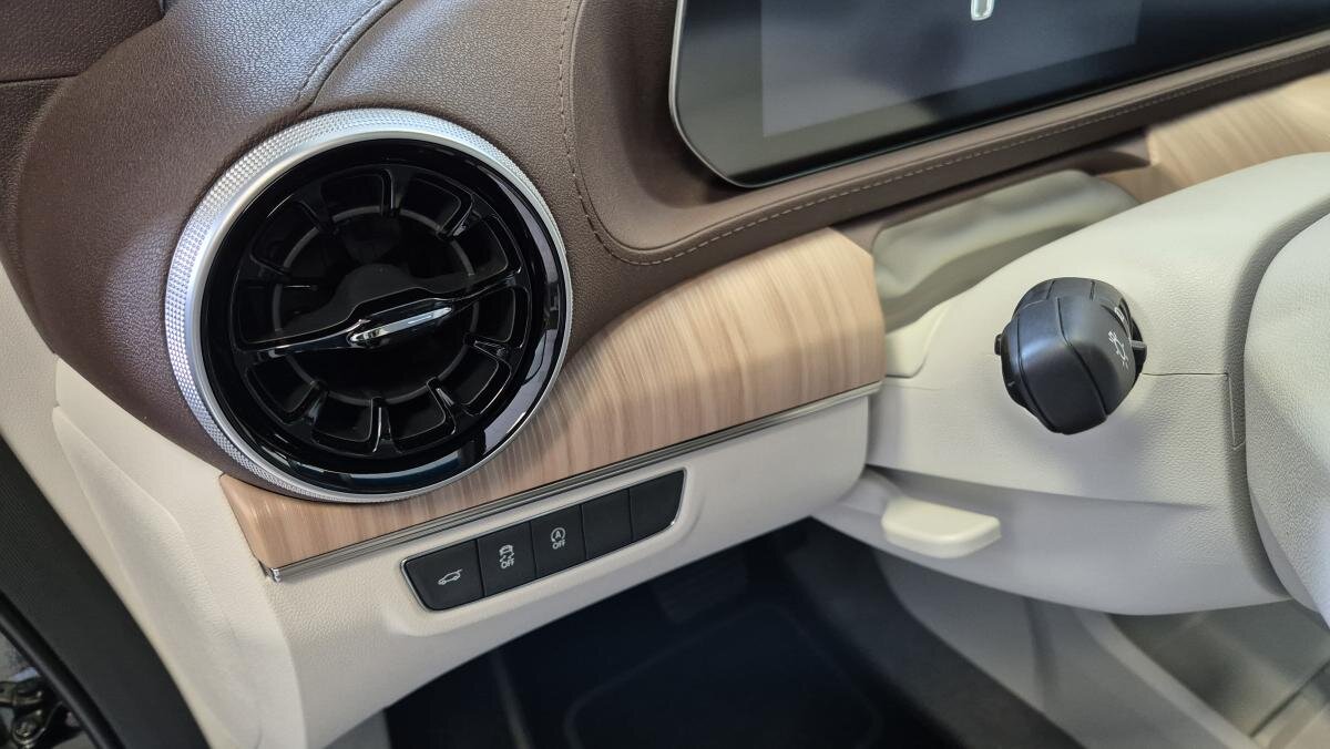 Dongfeng U-Tour MPV 1,5 l 130 kw