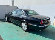 Jaguar XJ 4