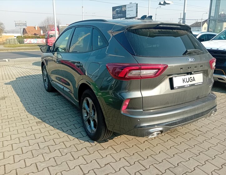 Ford Kuga SUV / Terénní 2,5 l 134 kw