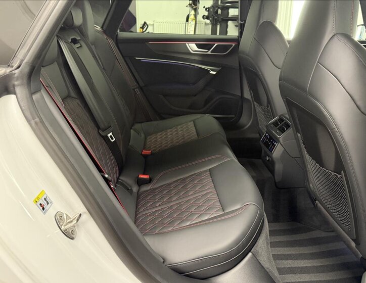 Audi S7 Hatchback 3,0 l 253 kw