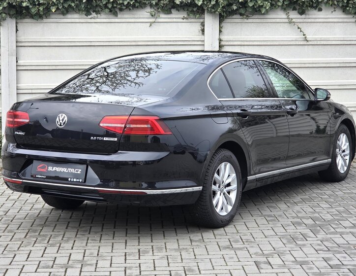 Volkswagen Passat Sedan / Limuzína 2,0 l 110 kw