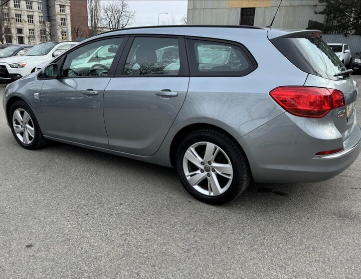 Opel Astra Kombi 1,7 l 81 kw