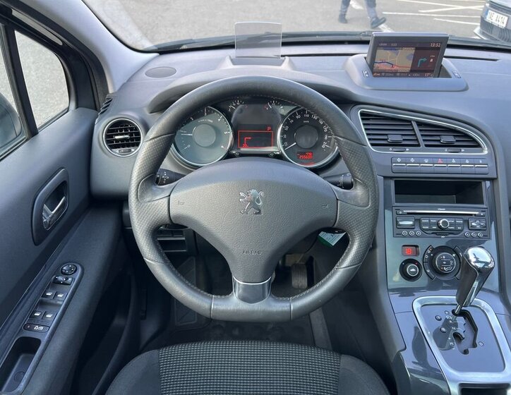 Peugeot 5008 MPV 2,0 l 120 kw