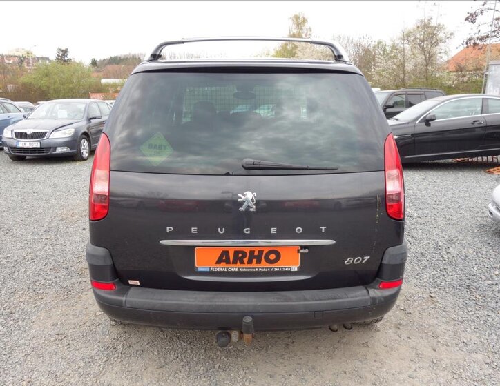 Peugeot 807 MPV 2,2 l 94 kw