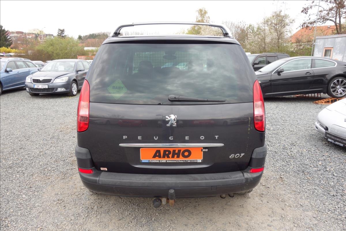 Peugeot 807 MPV 2,2 l 94 kw