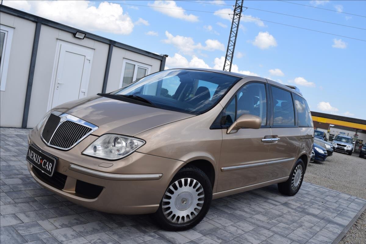 Lancia Phedra MPV 2,2 l 94 kw