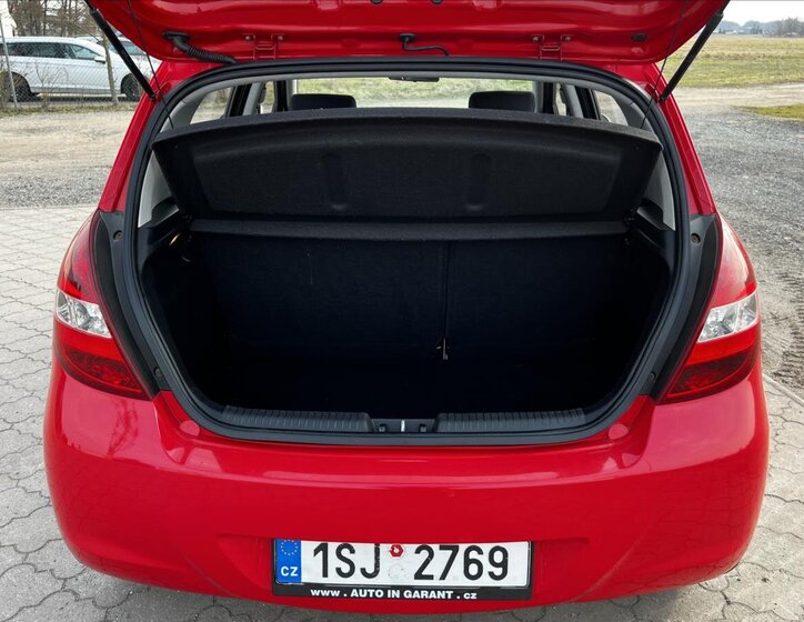 Hyundai i20 Hatchback 1,2 l 57 kw