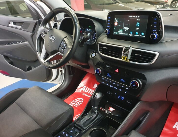 Hyundai Tucson SUV / Terénní 1,6 l 100 kw