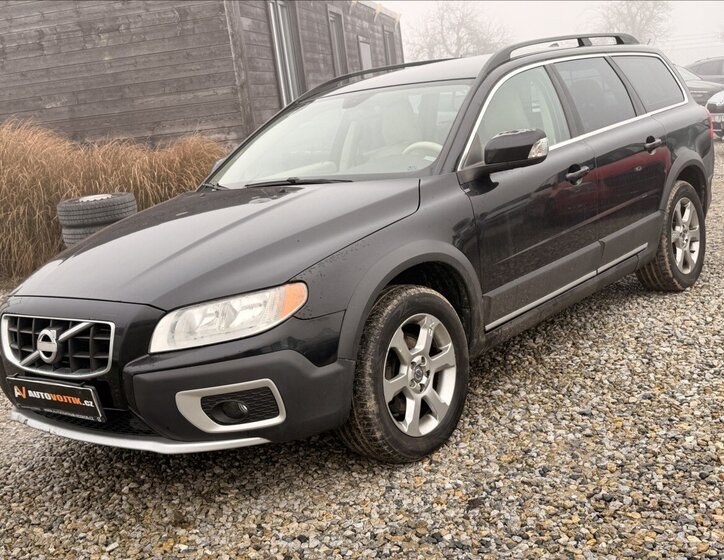 Volvo XC70 Kombi 2,4 l 151 kw