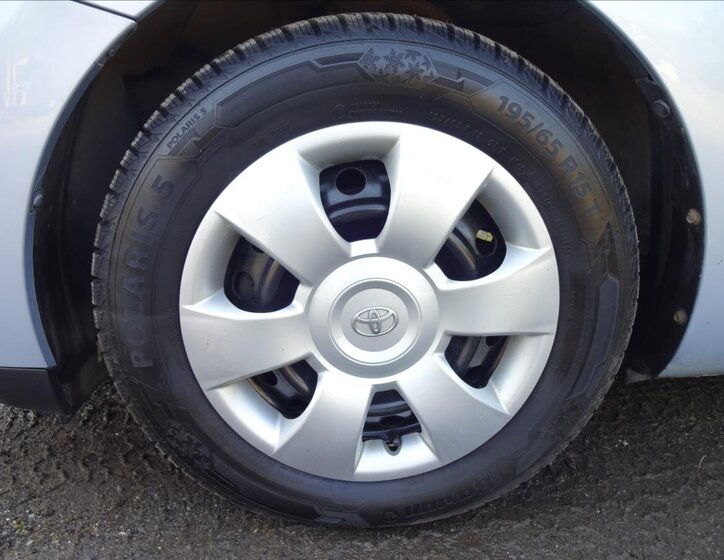 Toyota Auris Hatchback 1,3 l 74 kw