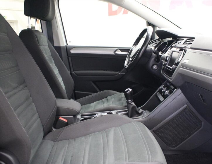 Volkswagen Touran 12