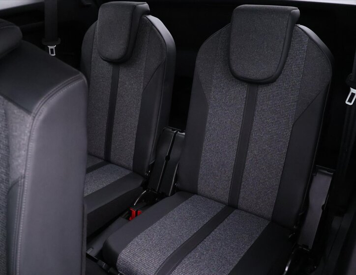 Peugeot 5008 SUV 1,2 l 96 kw