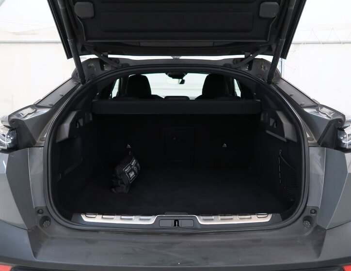 Peugeot 408 Liftback 1,6 l 133 kw