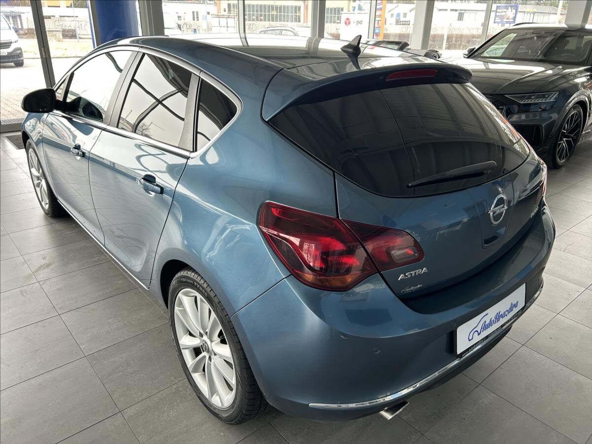 Opel Astra Hatchback 1,6 l 125 kw