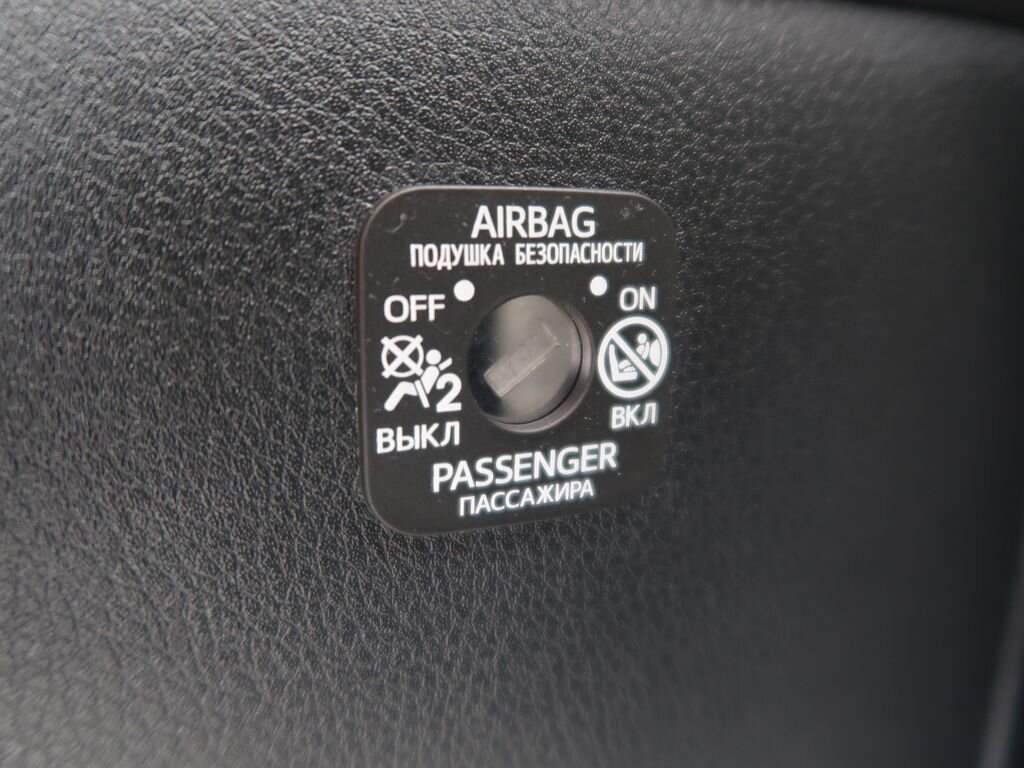 Toyota C-HR SUV 1,8 l 72 kw