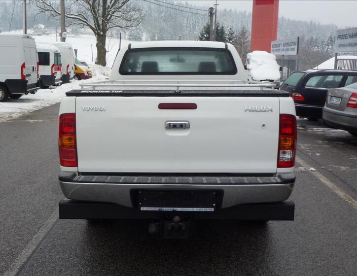 Toyota Hilux 6