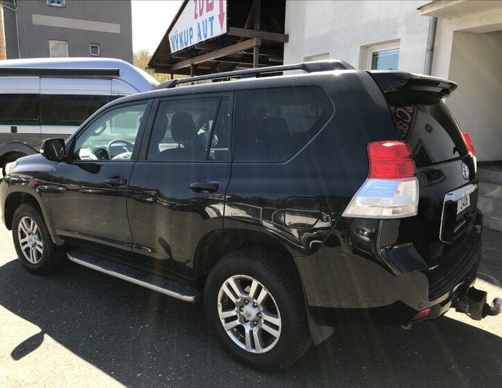 Toyota Land Cruiser Kombi 3,0 l 127 kw