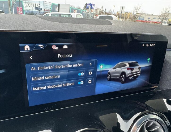 Mercedes-Benz GLA SUV / Terénní 2,0 l 110 kw