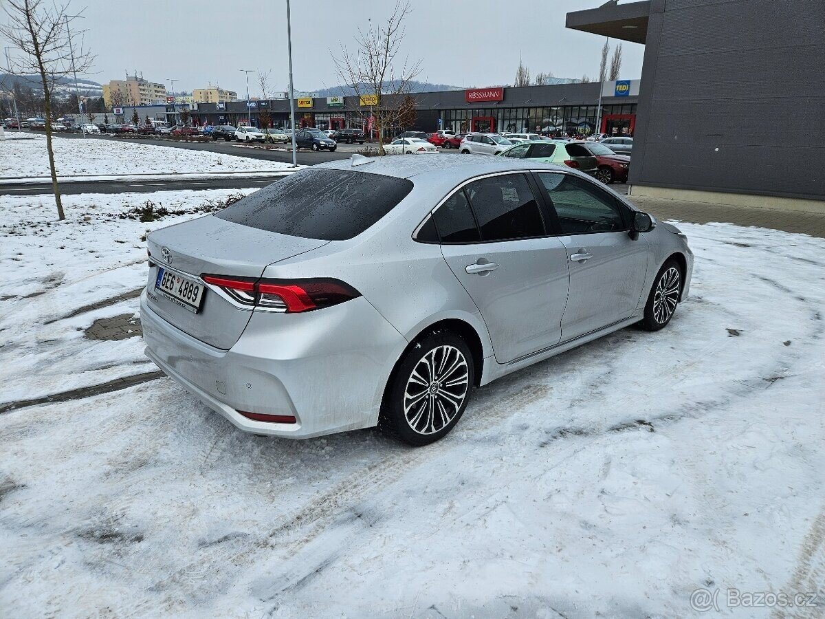 Toyota Corolla Sedan 1,6 l 97 kw