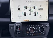 Land Rover Defender SUV / Terénní 3,0 l 147 kw