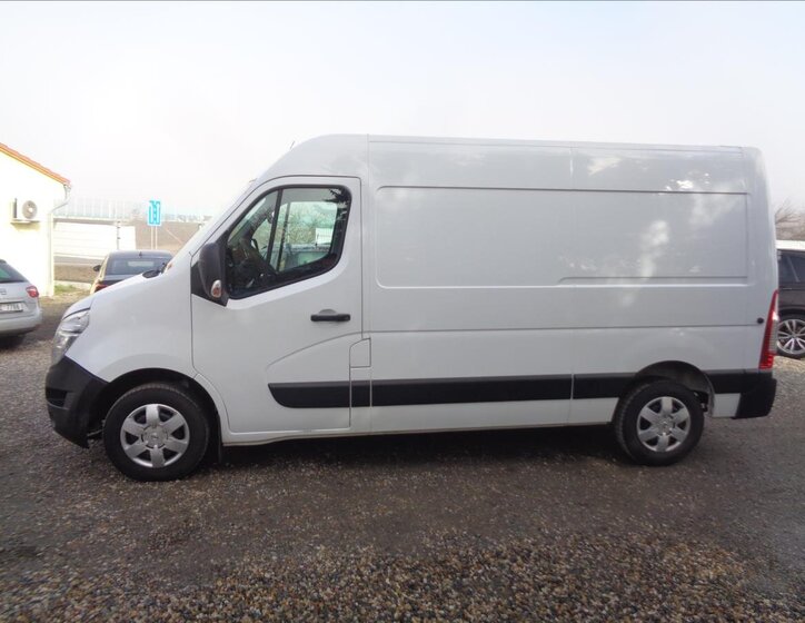 Nissan Interstar Skříň 2,3 l 110 kw