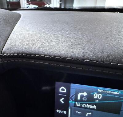 Alfa Romeo Stelvio 21