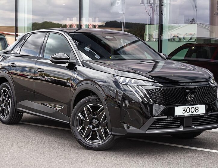 Peugeot 3008 SUV / Terénní 1,2 l 107 kw