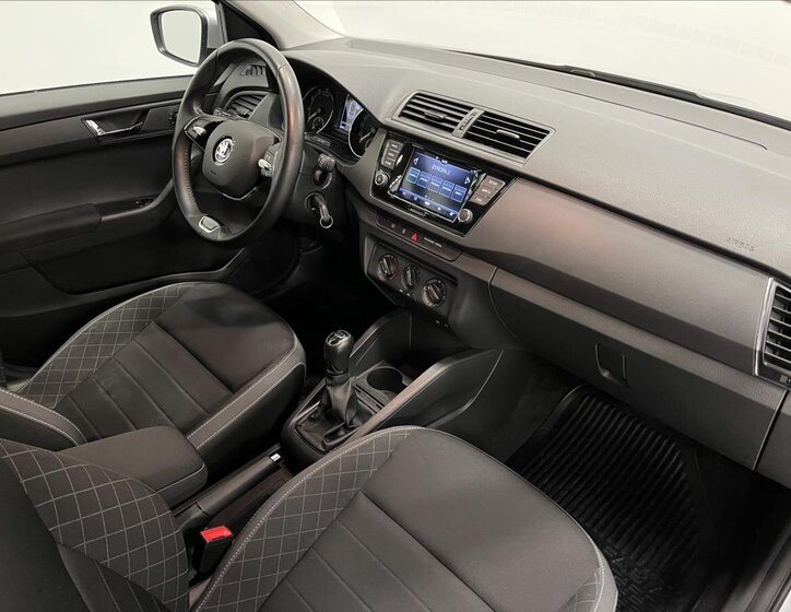 Škoda Fabia 16