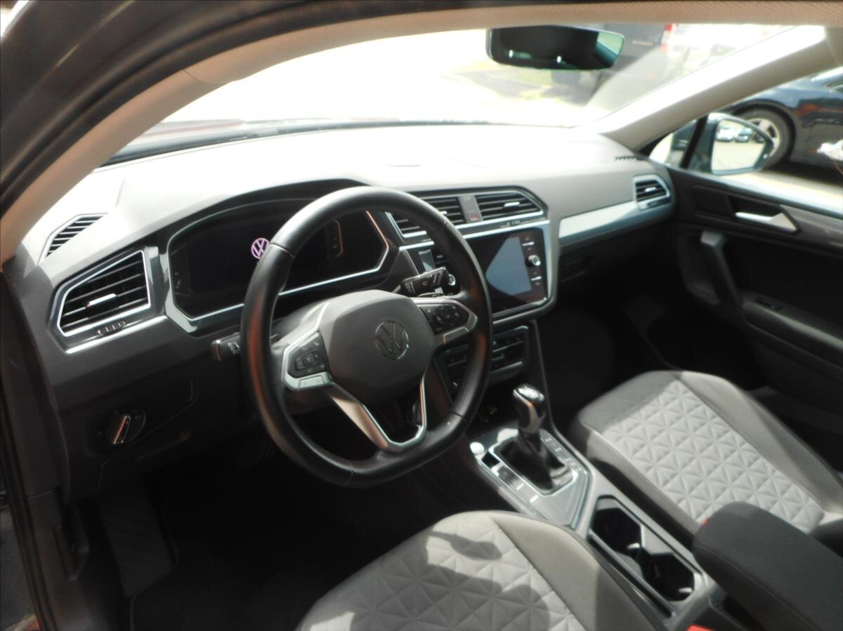 Volkswagen Tiguan SUV 1,5 l 110 kw