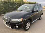 Mitsubishi Outlander 1