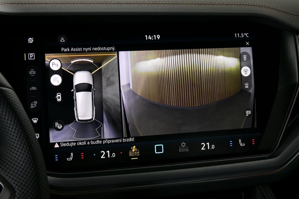 Volkswagen Touareg SUV / Terénní 3,0 l 210 kw