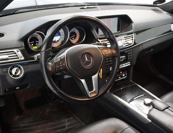 Mercedes-Benz Třídy E Kombi 3,0 l 190 kw